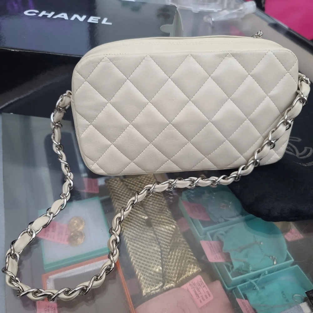 Chanel Cream Quilted Leather Camera Chain Strap Shoulder Bag - Picture 4 of 10